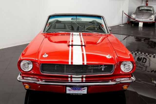 Ford Mustang 1966 image number 2
