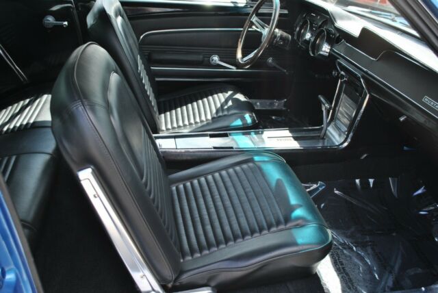 Ford Mustang 1967 image number 31