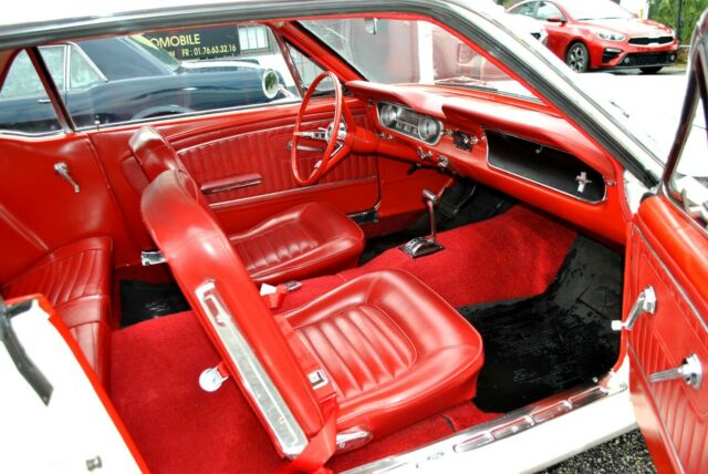 Ford Mustang 1965 image number 10