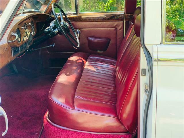 Bentley Continental S1 1957 image number 16