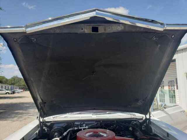 Oldsmobile Starfire 1966 image number 8