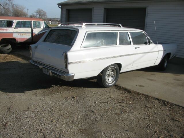 Ford Fairlane 1967 image number 2