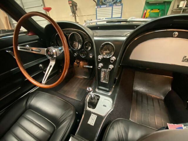 Chevrolet Corvette 1966 image number 13