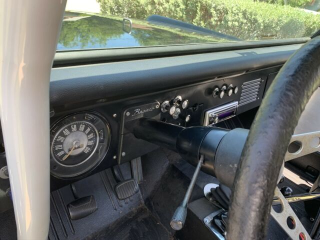 Ford Bronco 1967 image number 13