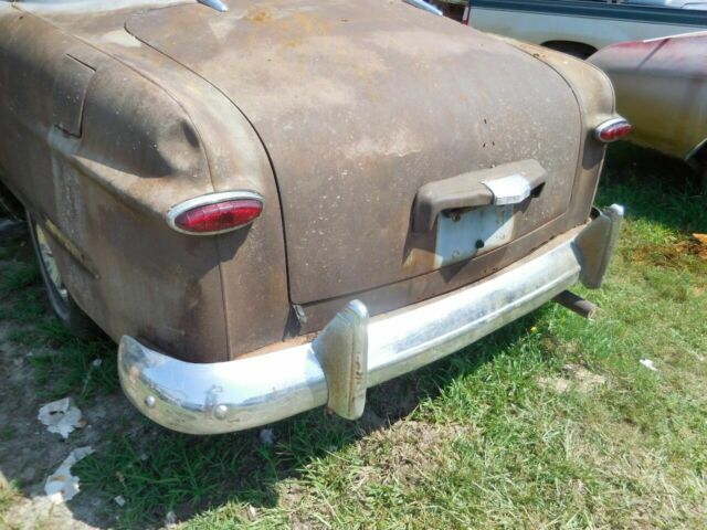 Ford Deluxe 1950 image number 13