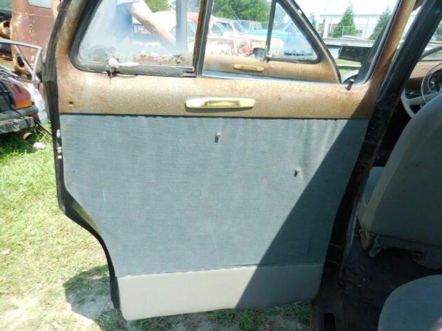 Ford Deluxe 1950 image number 5