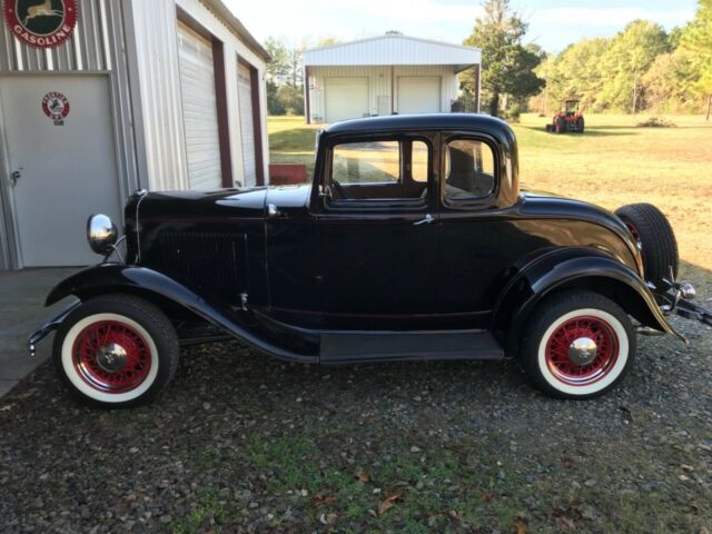 Ford Model B 1932 image number 27