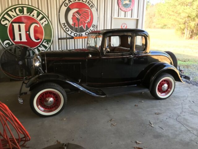 Ford Model B 1932 image number 29