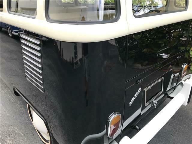 Volkswagen Bus/Vanagon 1974 image number 21