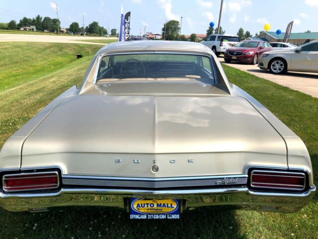 Buick Skylark 1967 image number 3