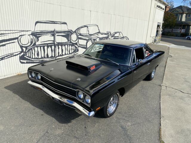 Plymouth Road Runner 1969 image number 25