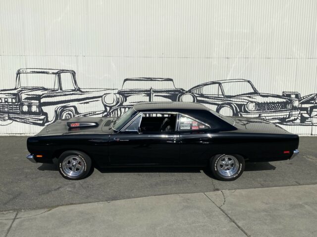 Plymouth Road Runner 1969 image number 27