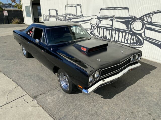 Plymouth Road Runner 1969 image number 39