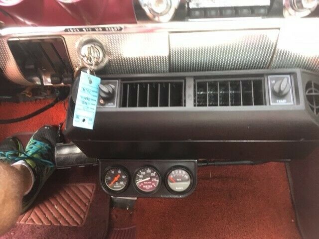 Chevrolet Impala 1960 image number 18