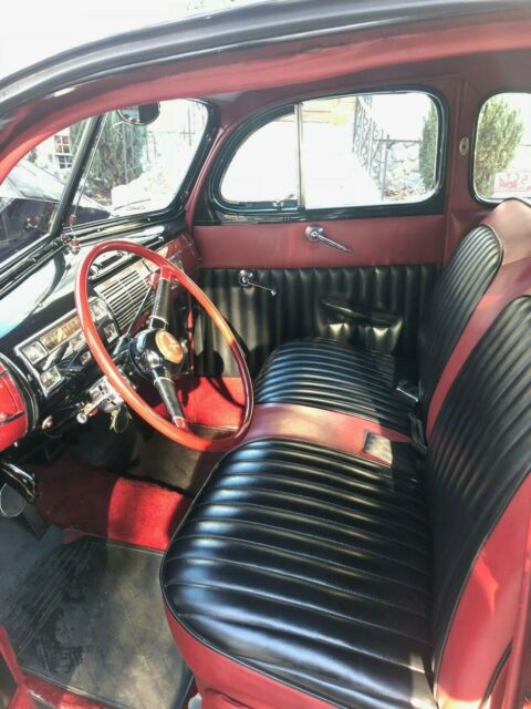 Ford Deluxe 1940 image number 14