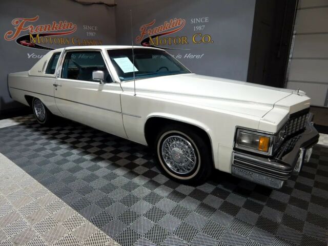 Cadillac DeVille Coupe 1977 image number 20