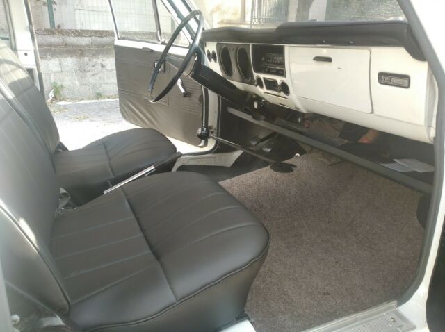 Toyota Corolla 1969 image number 22