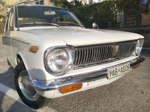 Toyota Corolla 1969 image number 9