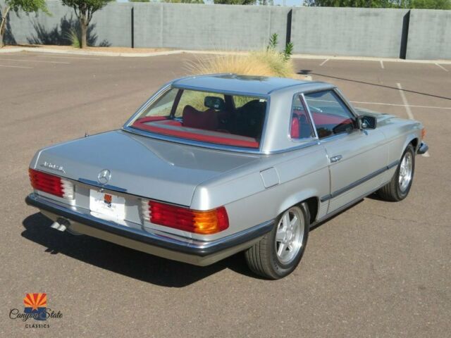 Mercedes-Benz SL-Class 1979 image number 10