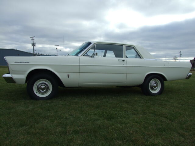 Ford Custom 390 1965 image number 19