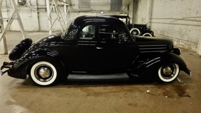 Ford 5 Window Coupe 1936 image number 28