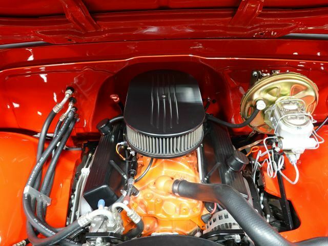 Chevrolet Suburban 1970 image number 17