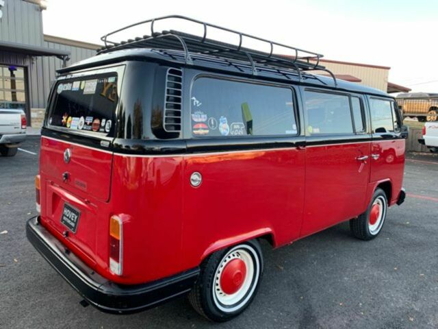 Volkswagen Bus/Vanagon 1900 image number 4