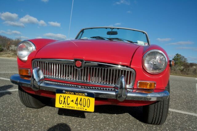 MG MGB 1973 image number 27