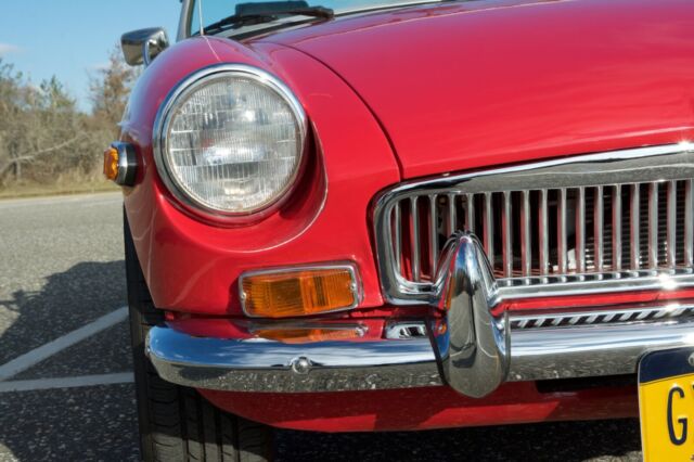 MG MGB 1973 image number 5