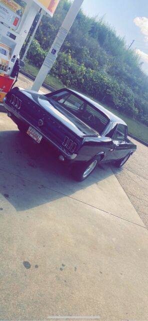 Ford Mustang 1967 image number 19