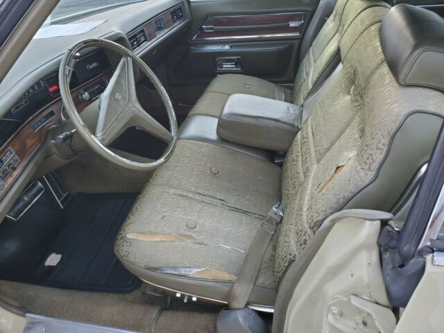 Cadillac DeVille 1972 image number 11