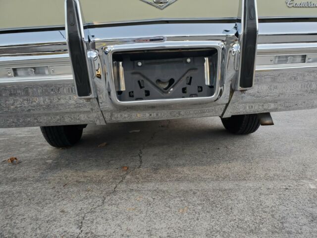 Cadillac DeVille 1972 image number 23