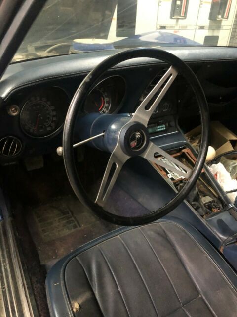 Chevrolet Corvette 1975 image number 8