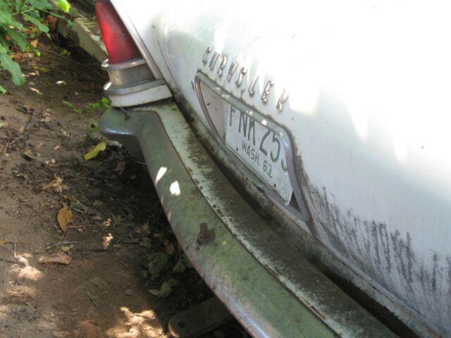 Chrysler Saratoga 1958 image number 7