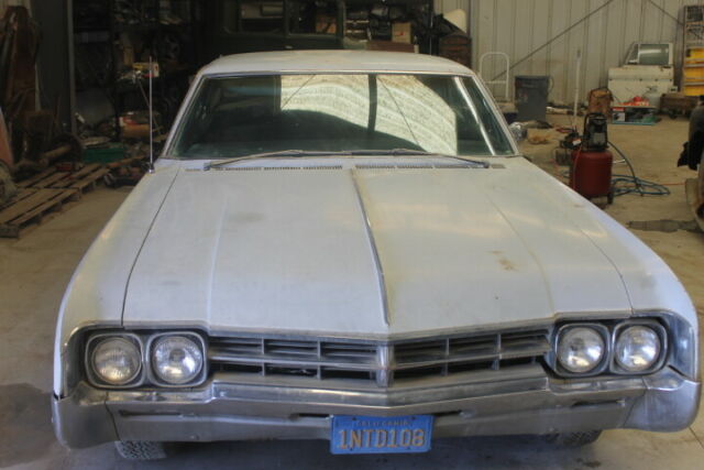 Oldsmobile Starfire 1966 image number 27