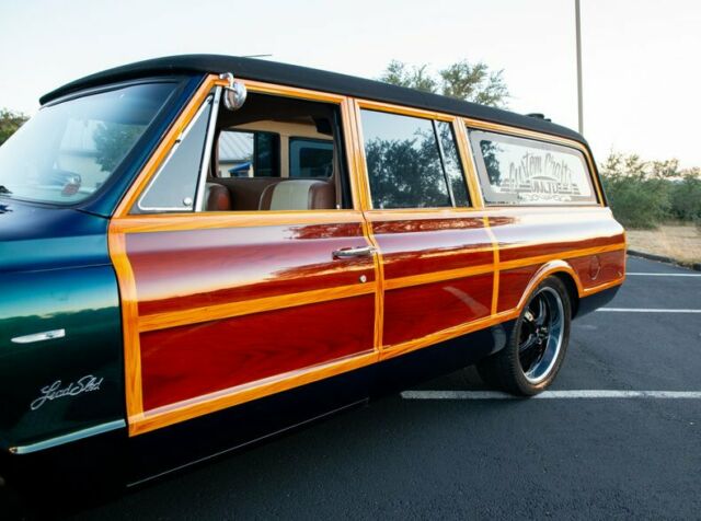 Chevrolet Suburban 1970 image number 9