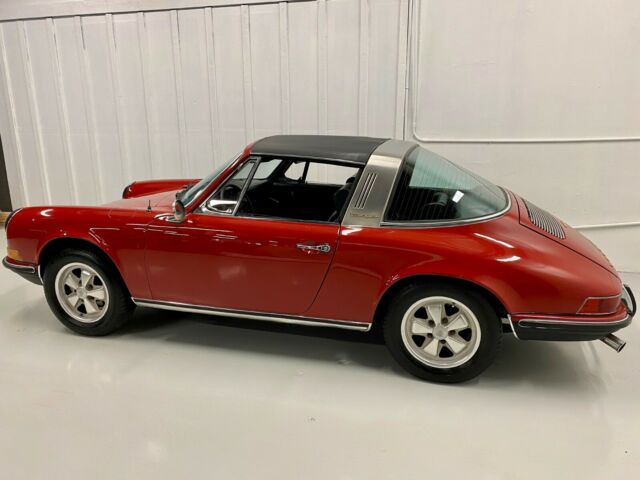 Porsche 911 1970 image number 12