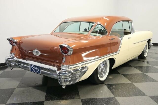 Oldsmobile Eighty-Eight 1957 image number 37