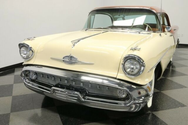 Oldsmobile Eighty-Eight 1957 image number 44
