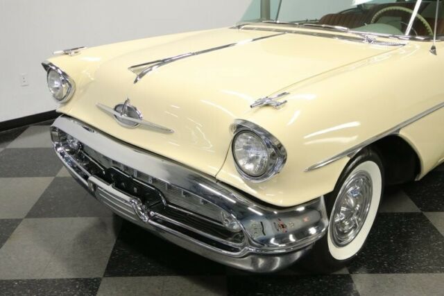 Oldsmobile Eighty-Eight 1957 image number 46