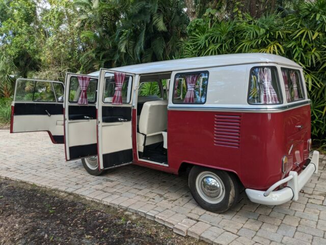 Volkswagen Bus/Vanagon 1970 image number 16