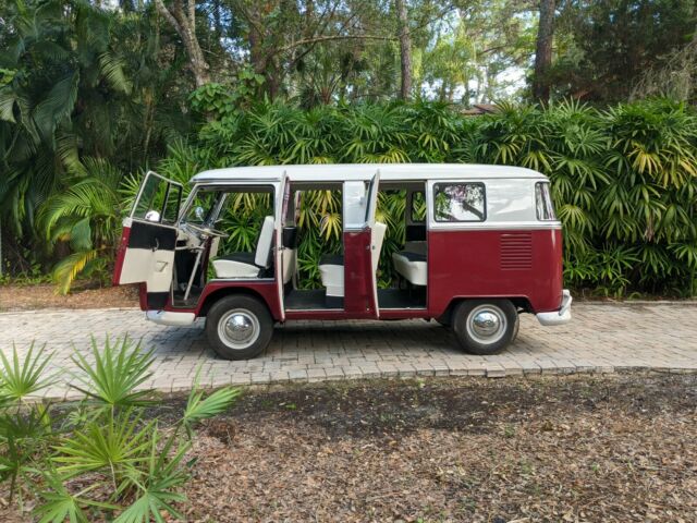 Volkswagen Bus/Vanagon 1970 image number 19