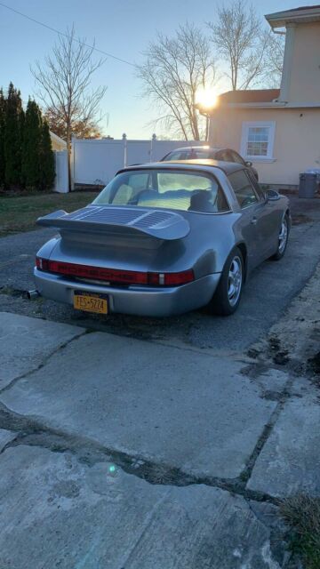 Porsche 911 2.7 1976 image number 20