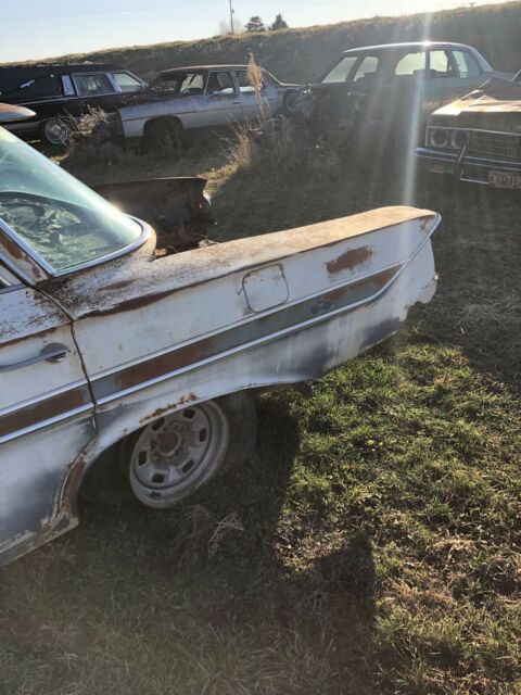 Chevrolet Impala 1961 image number 12