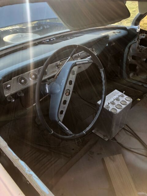 Chevrolet Impala 1961 image number 41