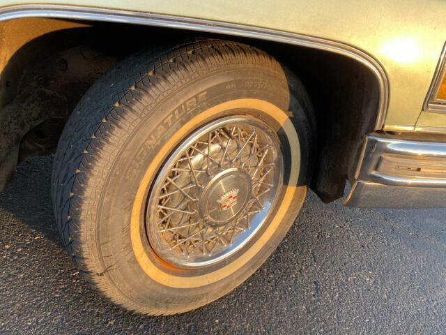 Cadillac DeVille 1976 image number 28