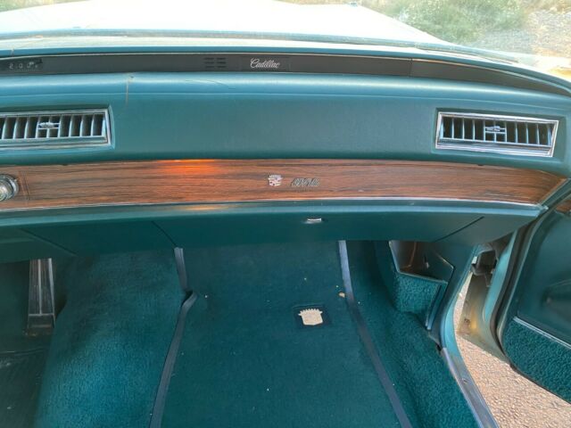 Cadillac DeVille 1976 image number 34