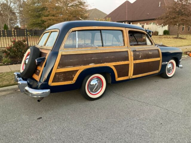 Ford Country Squire 1950 image number 25