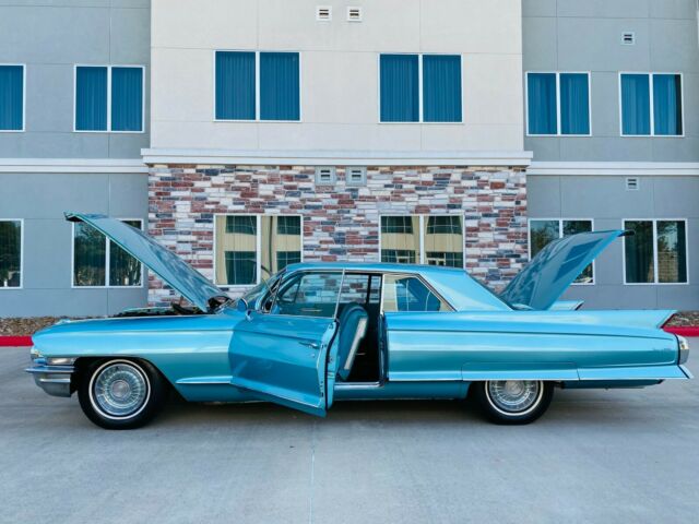 Cadillac DeVille 1962 image number 15