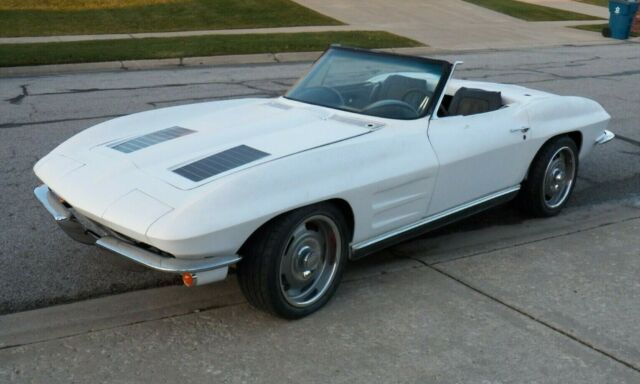 Chevrolet Corvette 1963 image number 0